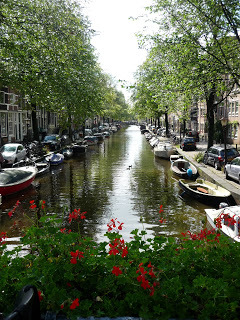 A canal in the Jordaan area of Amsterdam (source - Pulped Travel)